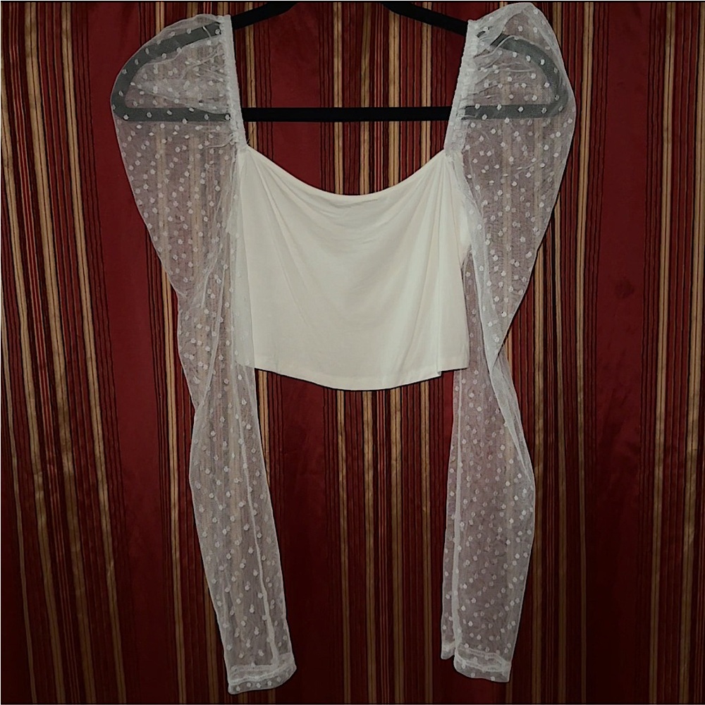 Stretchy White Crop Top w/ Mesh Polka Dot Sleeves⚪️ - Picture 3 of 7
